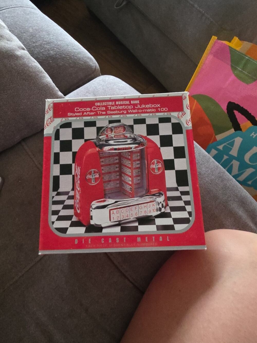 Vtg 1996 Coca-Cola Tabletop Jukebox Musical Coin Bank Seeburg - Brand New!